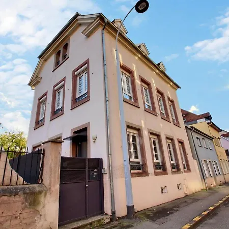 Maison De Caractere Avec Jacuzzi Et Parking A Deux Pas Du Centre Historique De - Fr-1-722-3 * Colmar