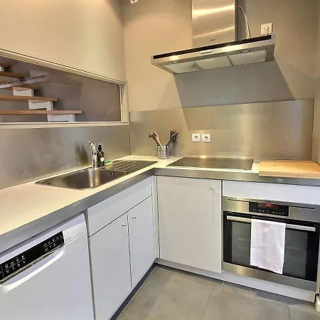 Maison De Caractère Avec Jacuzzi Et Parking à Deux Pas Du Centre Historique De - Fr-1-722-3 * Colmar
