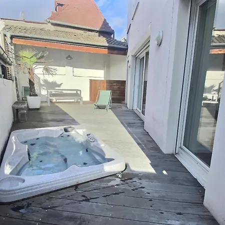 Maison De Caractere Avec Jacuzzi Et Parking A Deux Pas Du Centre Historique De - Fr-1-722-3 度假居