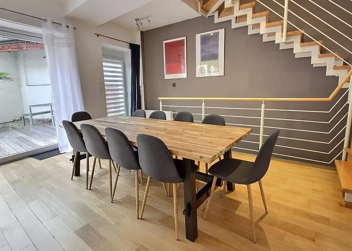 Maison De Caractere Avec Jacuzzi Et Parking A Deux Pas Du Centre Historique De - Fr-1-722-3 *