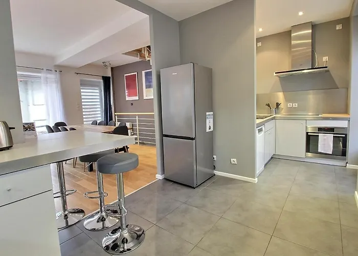 別荘 Maison De Caractere Avec Jacuzzi Et Parking A Deux Pas Du Centre Historique De - Fr-1-722-3 *