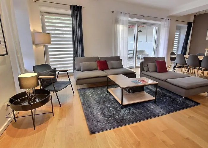 Maison De Caractere Avec Jacuzzi Et Parking A Deux Pas Du Centre Historique De - Fr-1-722-3 *